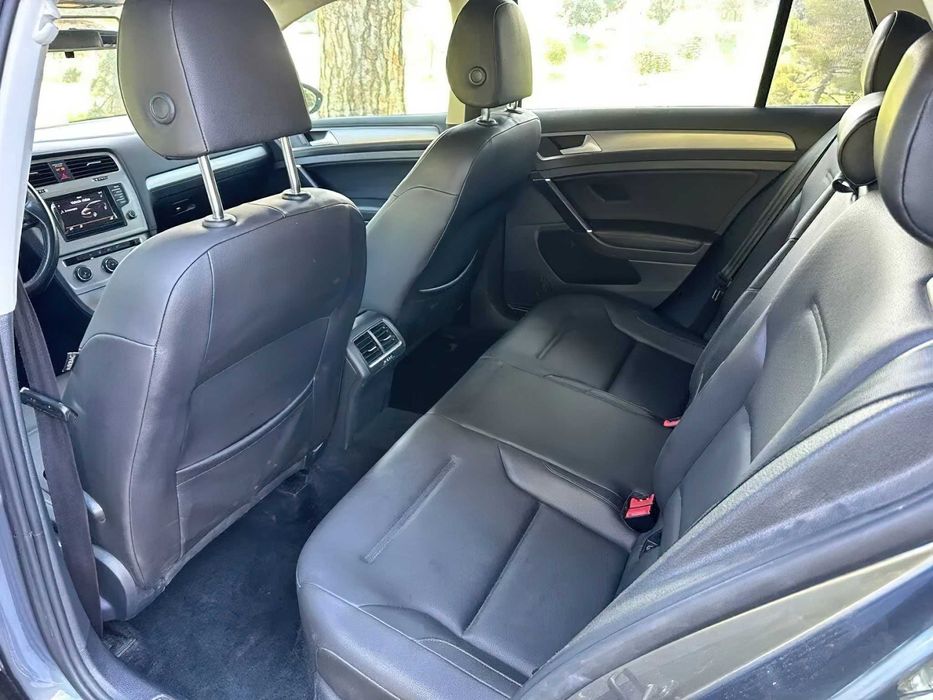 Volkswagen Golf      2015