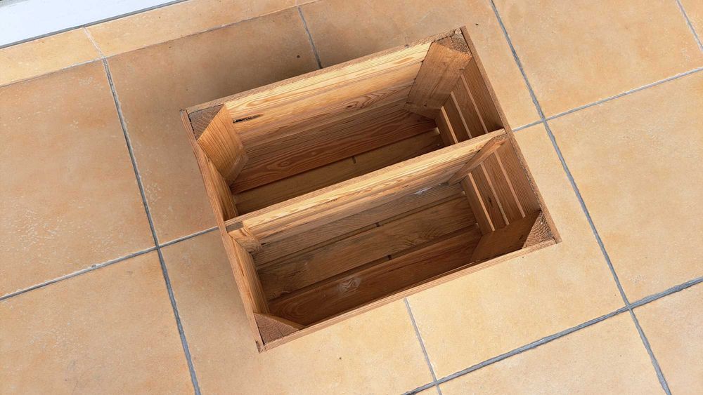 Skrzynka drewniana z przegródką