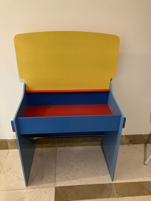 Secretária de criança yuppi