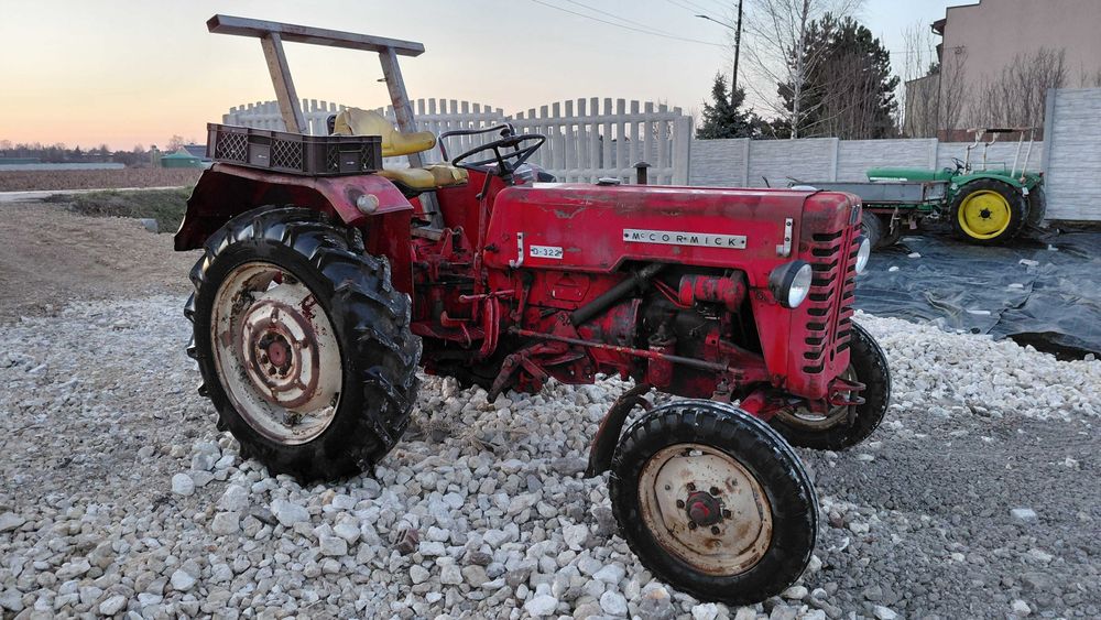 Traktor McCormick D322 International , C330 , MF , C360 , rejestracja!