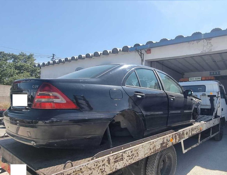 Para peças Mercedes C220 CDI W203 ano 2003