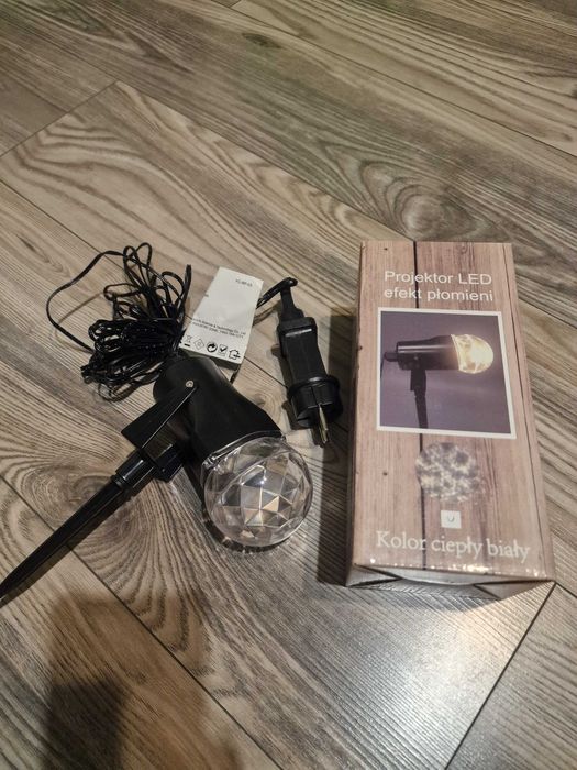 Projektor led efekt płomieni ciepły biały Boże Narodzenie sylwester