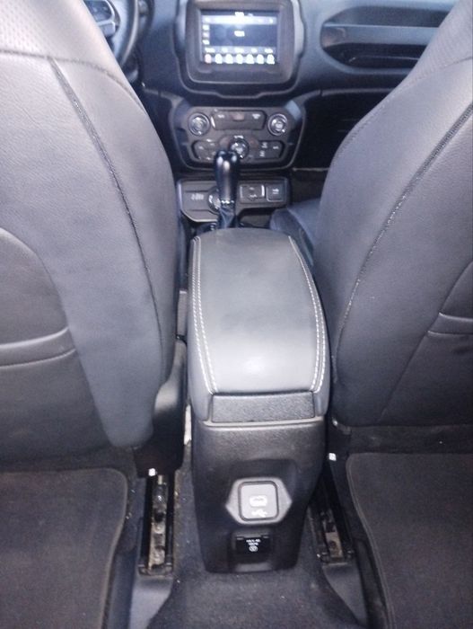 Jeep Renegade 2020 VIN ZACNJBD14LPL70574 фото оголошення 11 з 17