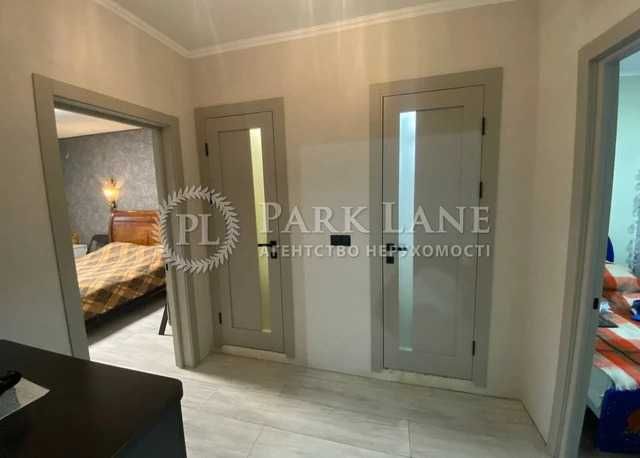 Продаж 3-кім. вул. Каштанова,8 Євроремонт  на 3 поверху