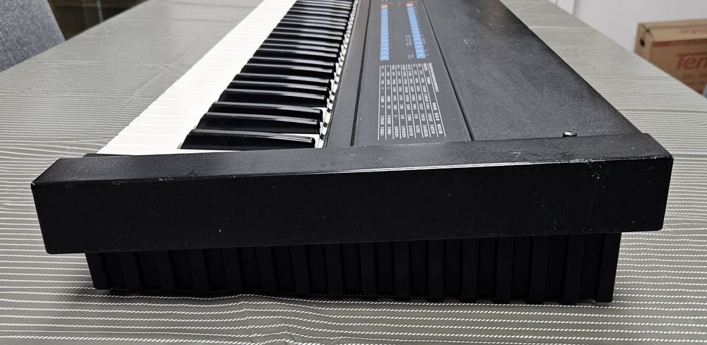 Yamaha KX76 master MIDI Keyboard