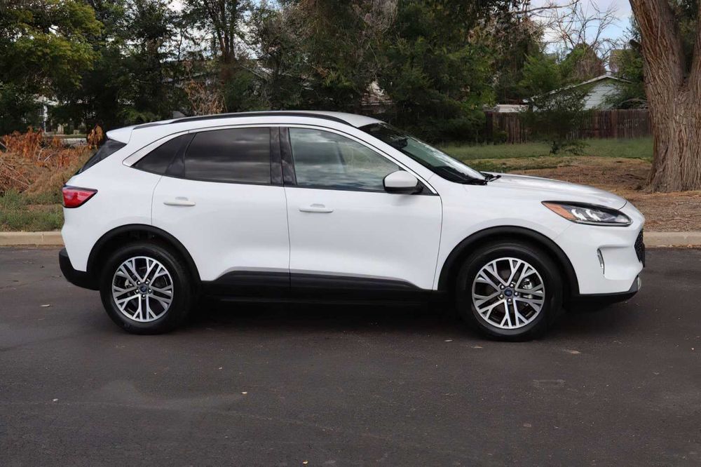 Ford Escape      2021