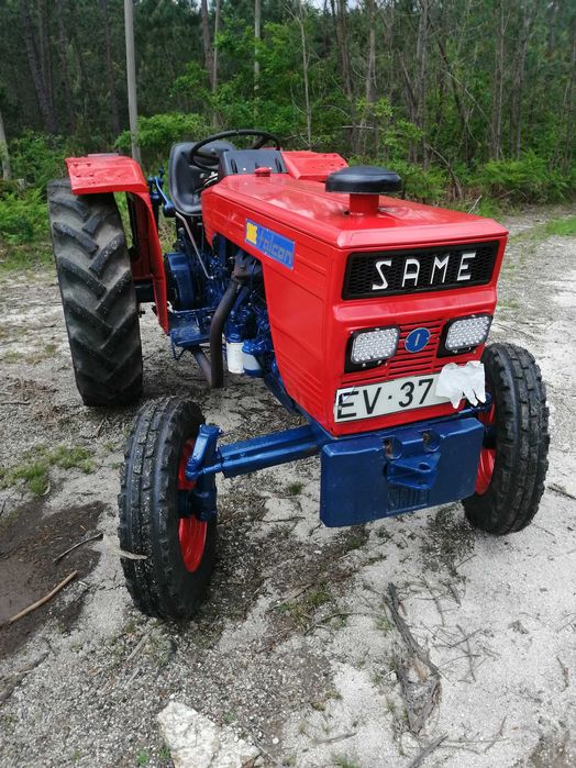 Trator agrícola