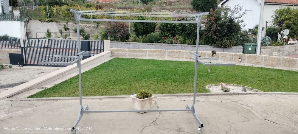 Estendal de roupa em aço galvanizado totalmente desmontável