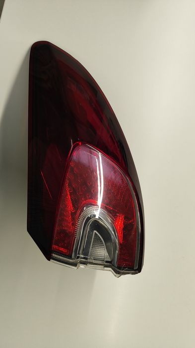 Farolins traseiros Renault Mégane com defeito — a funcionar