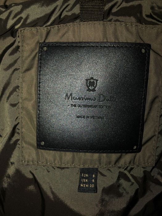 Пуховик жіночий короткий розмірS фірми Dutti Massimo