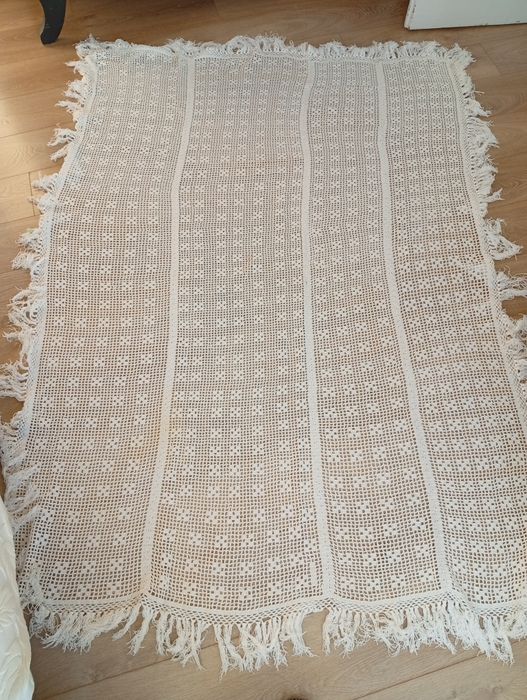 Colcha renda feita à mão. Algodão 1,40m x 2,00 m