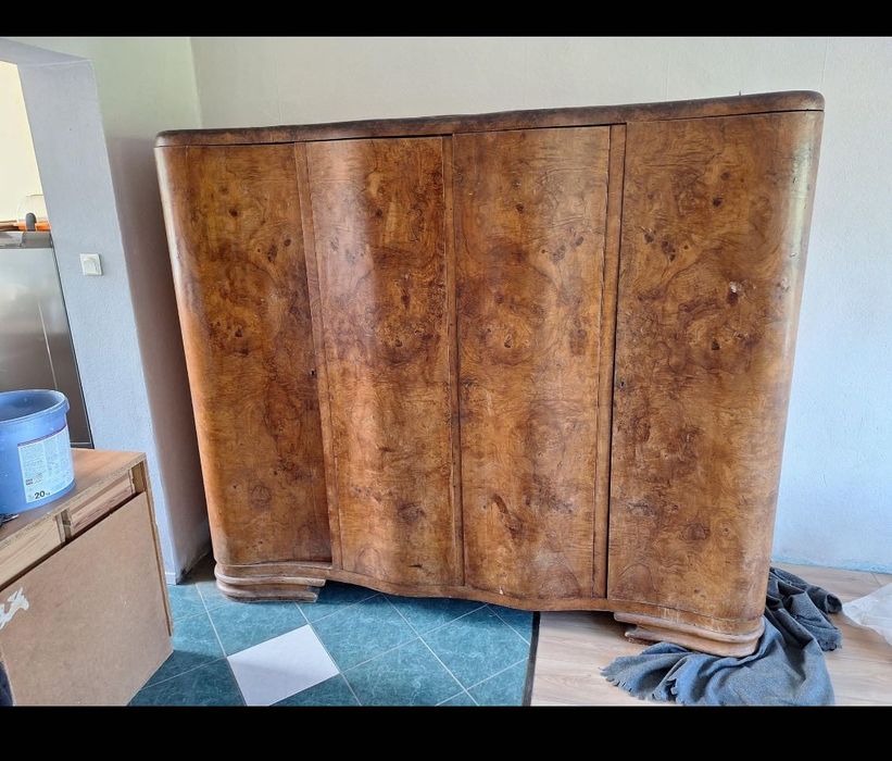 Szafa Art Deco do renowacji