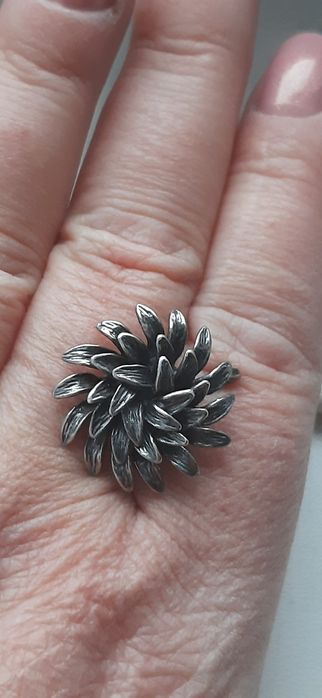 Zawieszka kwiat dalii srebro