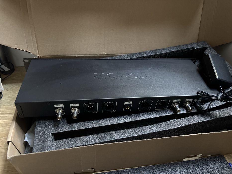 Tonor zestaw studyjny tw844 4 bezprzewodowych mikrofonów