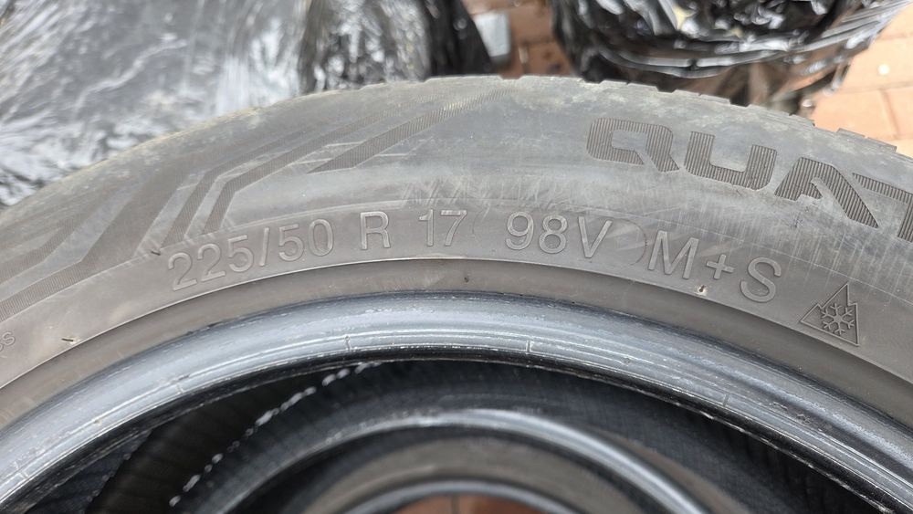 Opony wielosezonowe Vredestein Quatrac pro 225/50R17