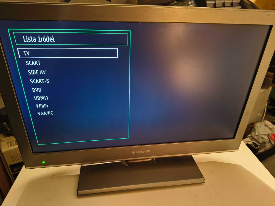 Telewizor LCD Sharp 22" DVD LC-22DS240E