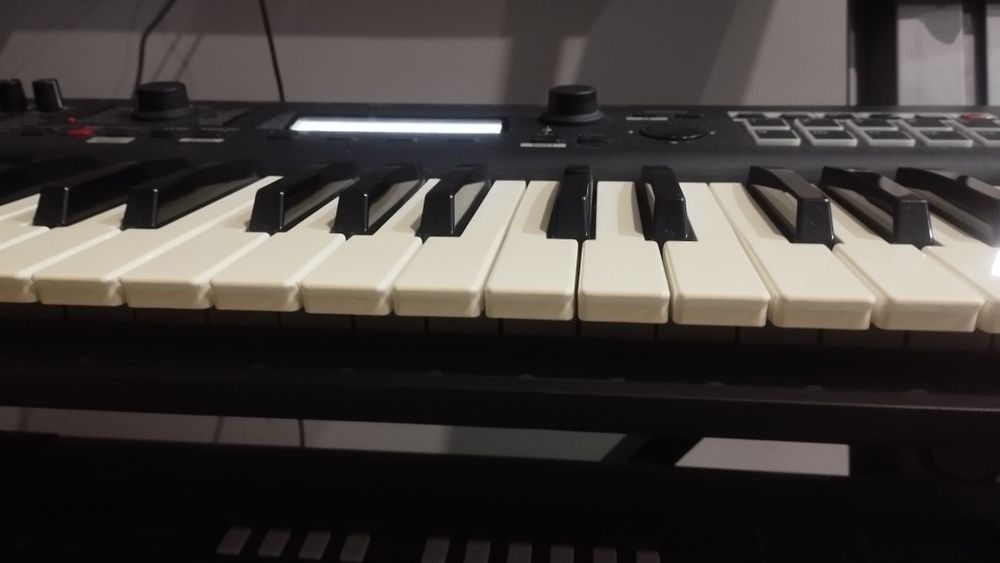 Syntezator Korg Kross 2