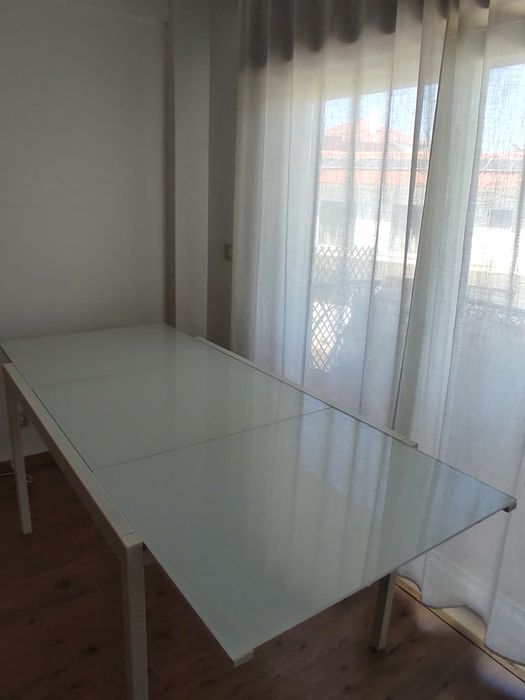 Mesa de jantar branca