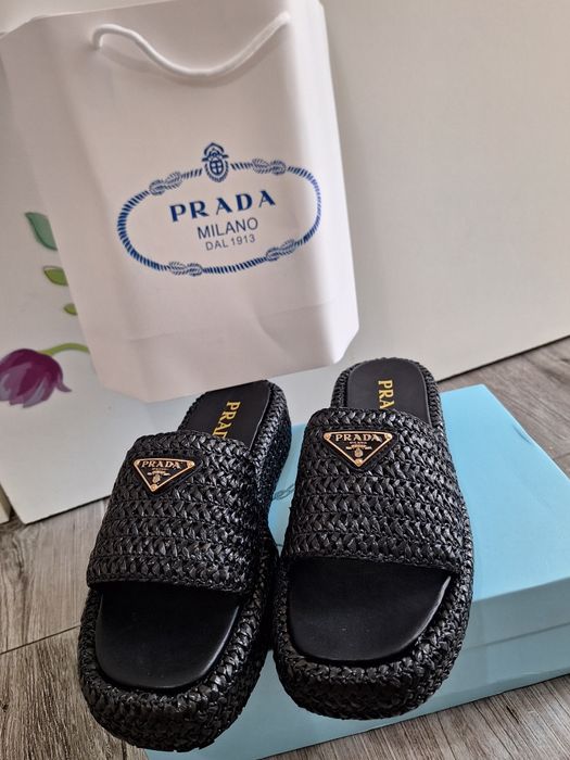 Prada  40 klapki polecam
