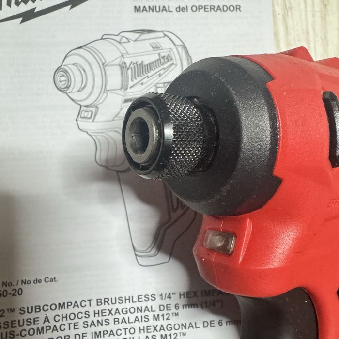 Імпульсний шурупокрут Milwaukee  3450-20 M12