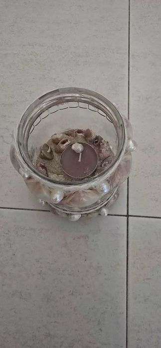 Vendo trabalhos em vários tipos de peças.