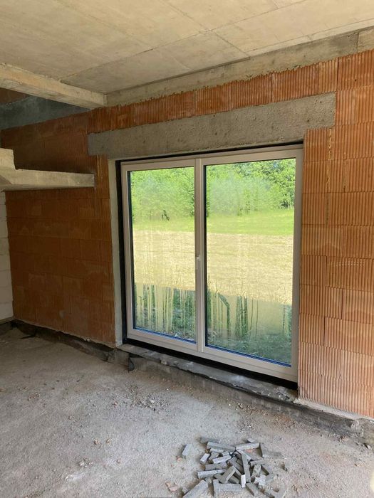 Dom w papawerach” firmy ARCHON, na dużej działce o powierzchni 43 arów SSZ