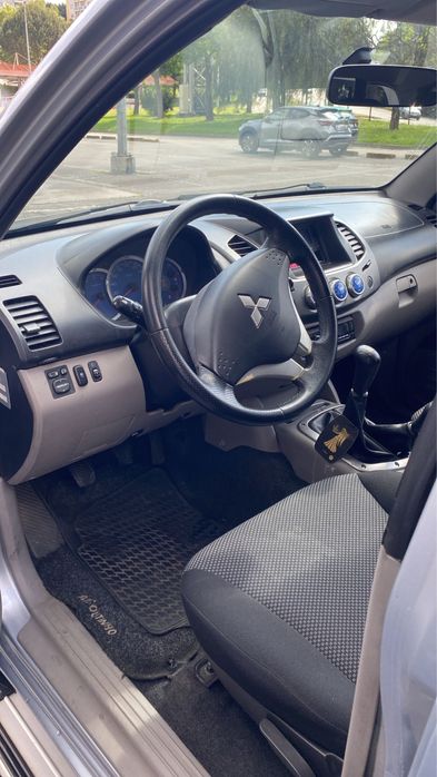 Mitsubishi L200 em ótimo estado