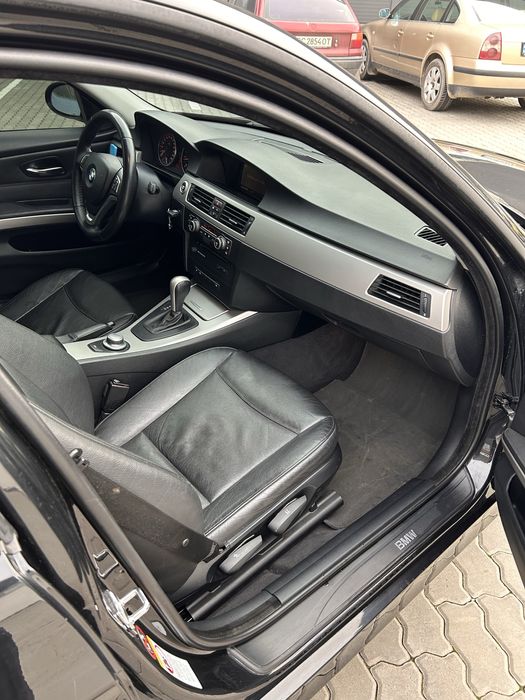 Bmw 320i 2007 2.0 бензин