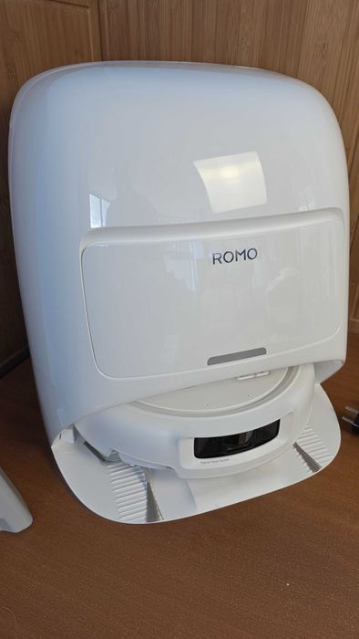 DJI ROMO S - Robot sprzątający