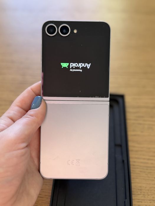 Samsung Galaxy Z Flip 6