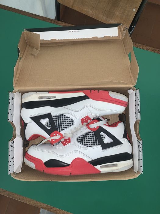 Air Jordan 4 Retro Fire Red