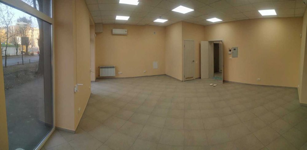 Приміщення з окремим входом, центр