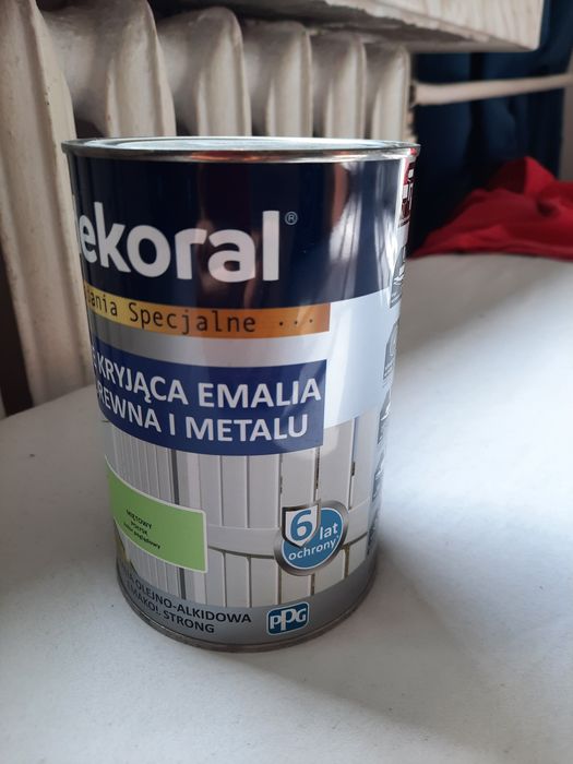 0,9L farby zielonej