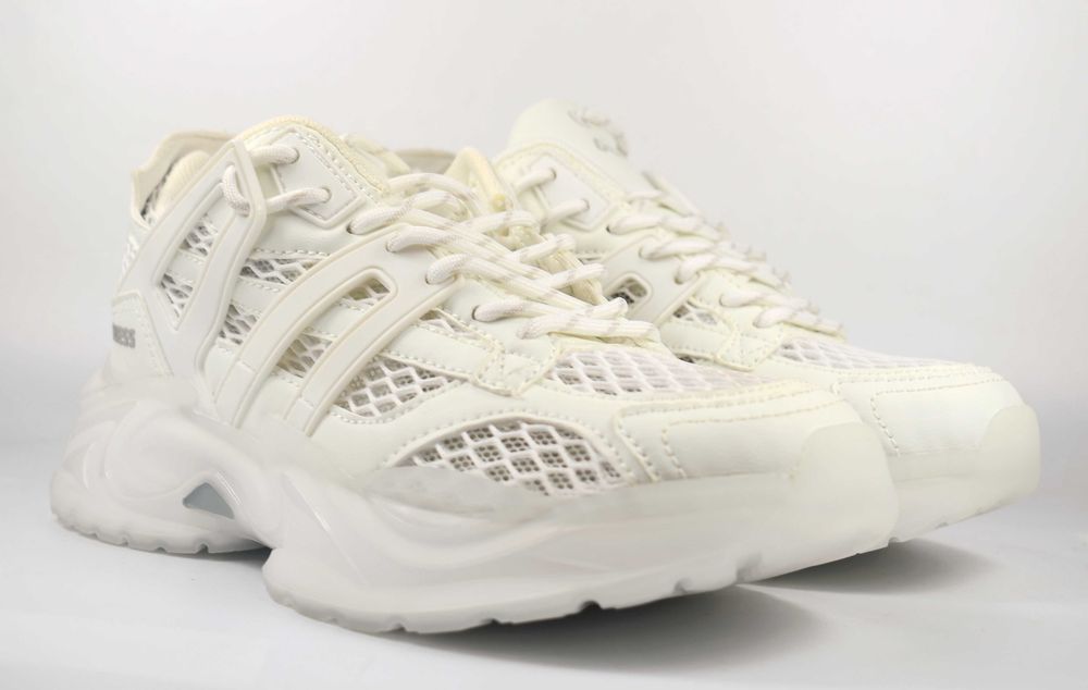 Nowe sneakersy Guess Belluna roz. 37