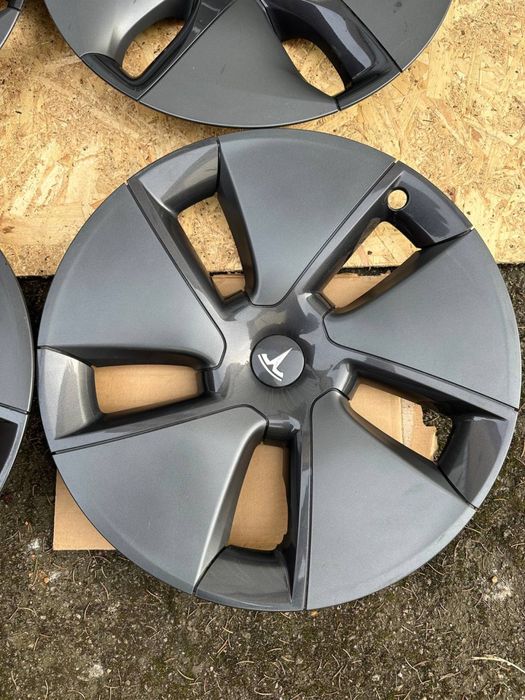 Ковпаки tesla model 3
