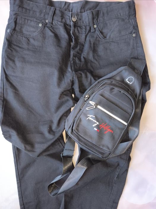 Spodnie jeansowe męskie czarne  33/32 jeans Denim H&M