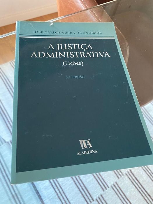 Livros de Direito - diversos livros e autores