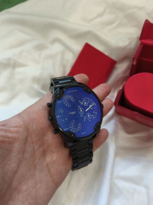 Продам годинник Diesel