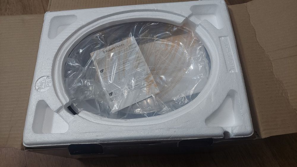 ПРОДАМ Пароварка Russell Hobbs 23560-56