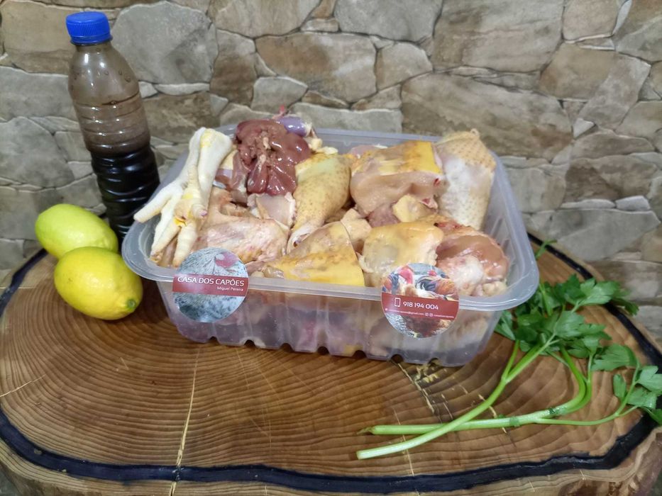 Galos para cabidelas e Ovos das nossas Galinhas criadas ao ar livre