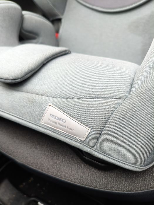 Cadeira de criança auto Recaro Young sport hero