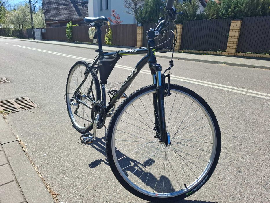 rower crossowy KELLYS SAPHIX, rama 21, koła 28, przerzutki 3x8