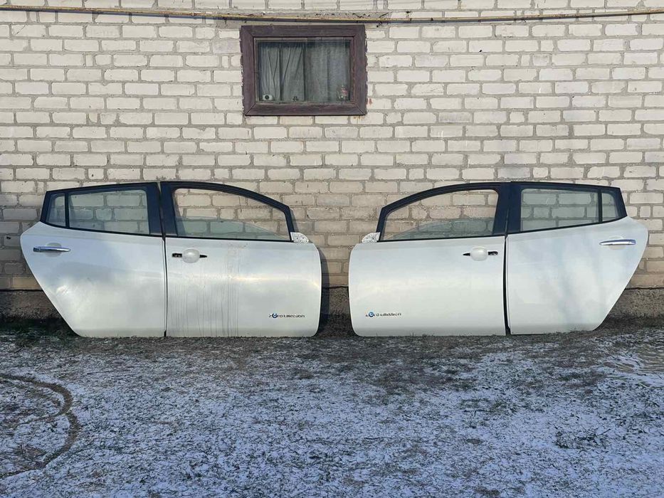 Двері Нісан Ліф дверка дверь Nissan Leaf ZE0
