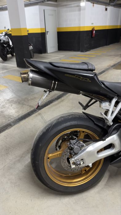 Honda CBR 1000 RR (2005)