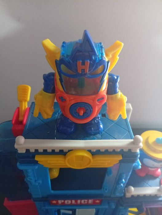 Conjunto de superthings e kazooms