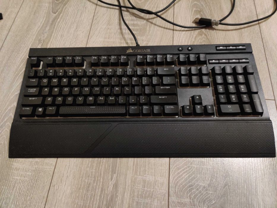Klawiatura Corsair K68 RGB