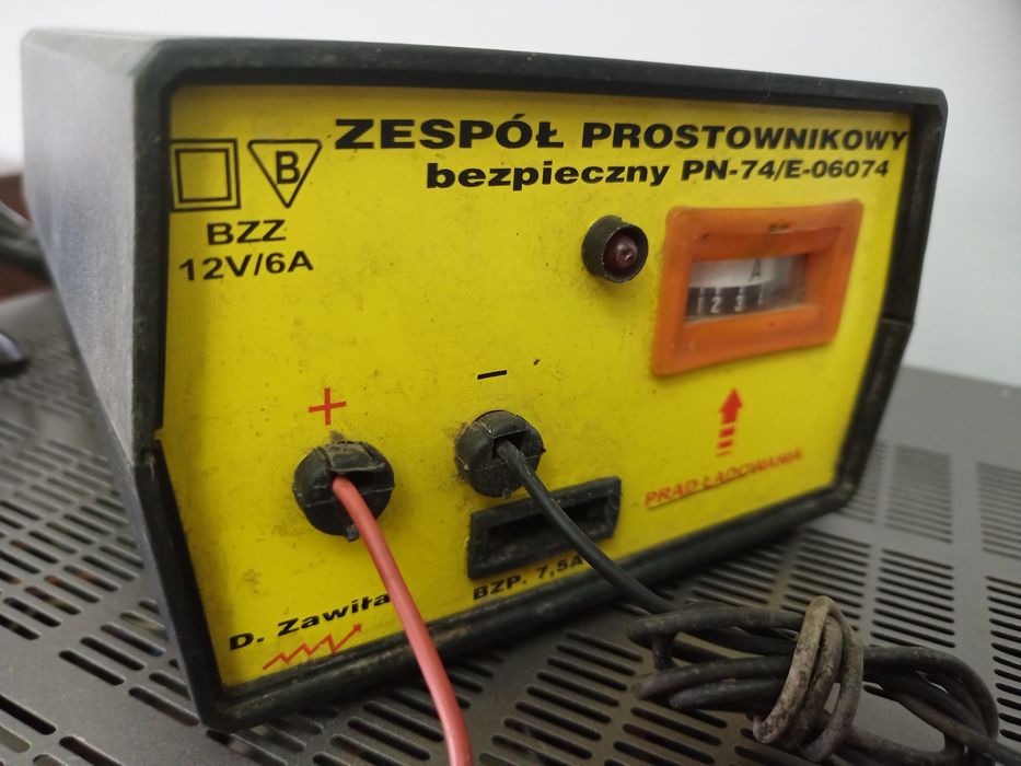 Zespół prostownikowy  12v/6A