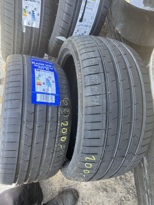 Nowe opony letnie 245/35/18 Compasal 2 sztuki 25r