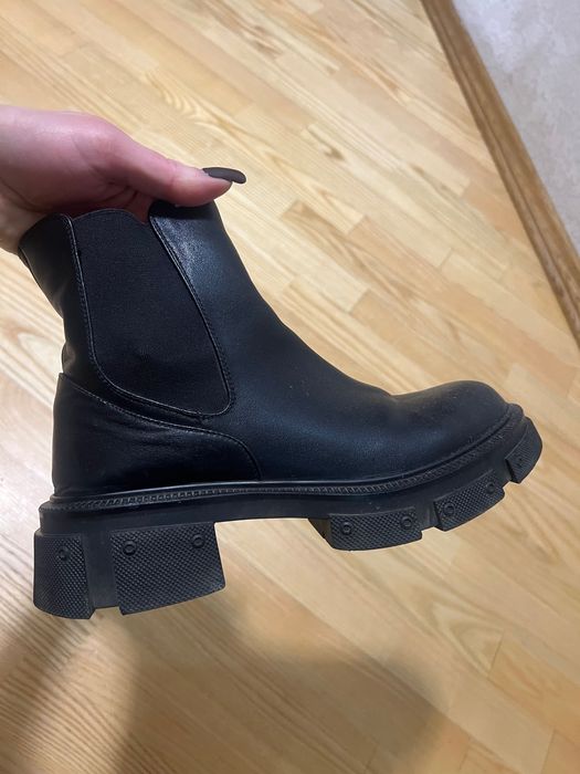 Челсі шкіряні чорні