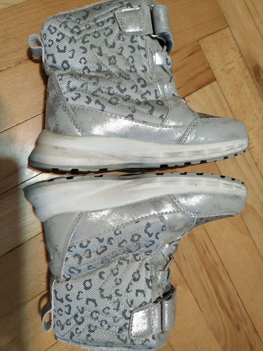 Buty na zimę, srebrne w panterkę, rozm. 28